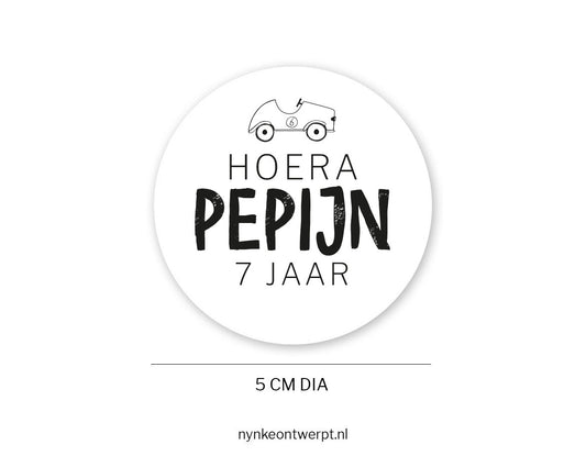 Traktatie sticker Auto | met naam en leeftijd | Jarig Stoer | 10 stuks